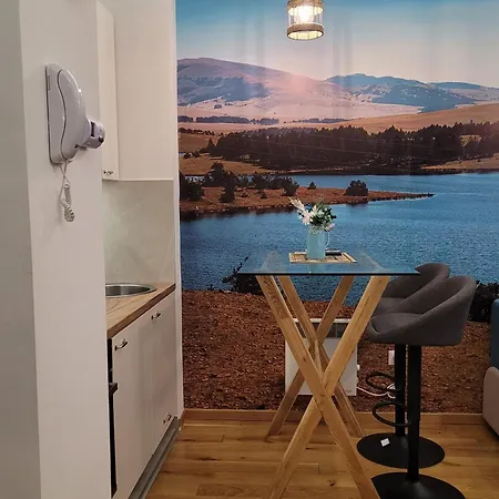 Lux 3 Titova Sony Ps Gratis Apartment